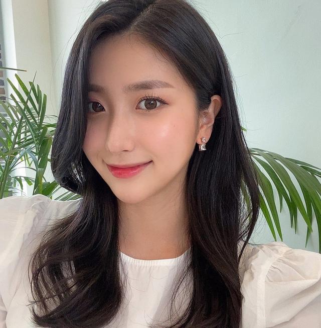 大理太原伴游小姐姐