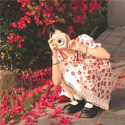 大理伴游女生飞傲松的资料